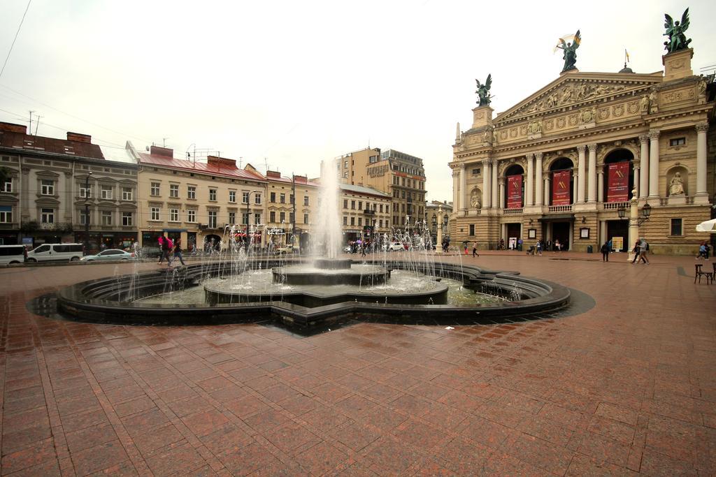 Romantic In Lviv 500M From Opera Экстерьер фото